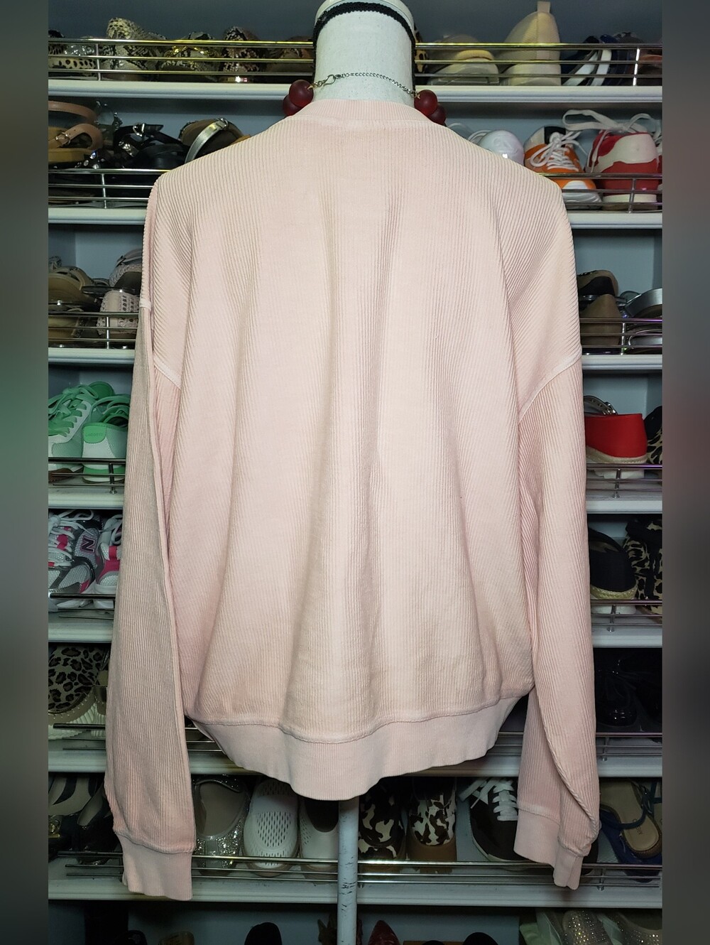 Oat Collective "Love Bow" Graphic Sweatshirt - Picture 3 of 8